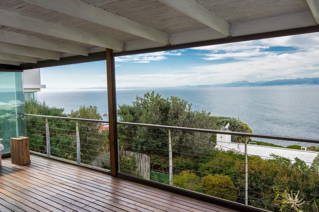 Quarterdeck Holiday Apartment Cape Town Exterior photo